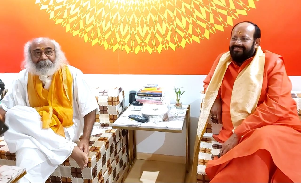 कल्कि पीठाधीश्वर आचार्य प्रमोद कृष्णम का विपक्ष पर तीखा प्रहार: ‘राहुल-तेजस्वी भारत तोड़ने वाले, बिहार मांगे मोदी का आशीर्वाद, -दीपक मौर्य-