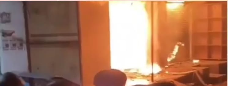लक्सर में रेडीमेड गारमेंट की दुकान में भीषण आग, लाखों का सामान जलकर राख, -राजेश लाम्बा-