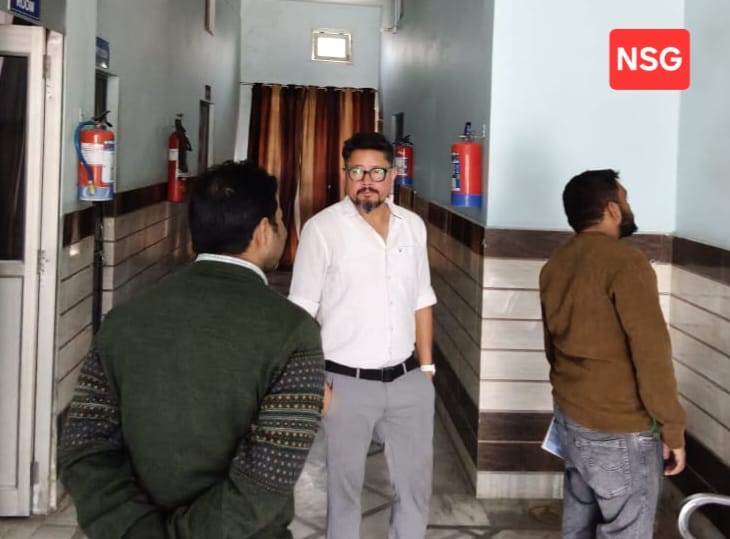 सीएमओ कार्यालय ने आठ निजी अस्पतालों पर लगाया 50-50 हजार रुपये जुर्माना, पंजीकरण रद्द करने की कार्रवाई शुरू,