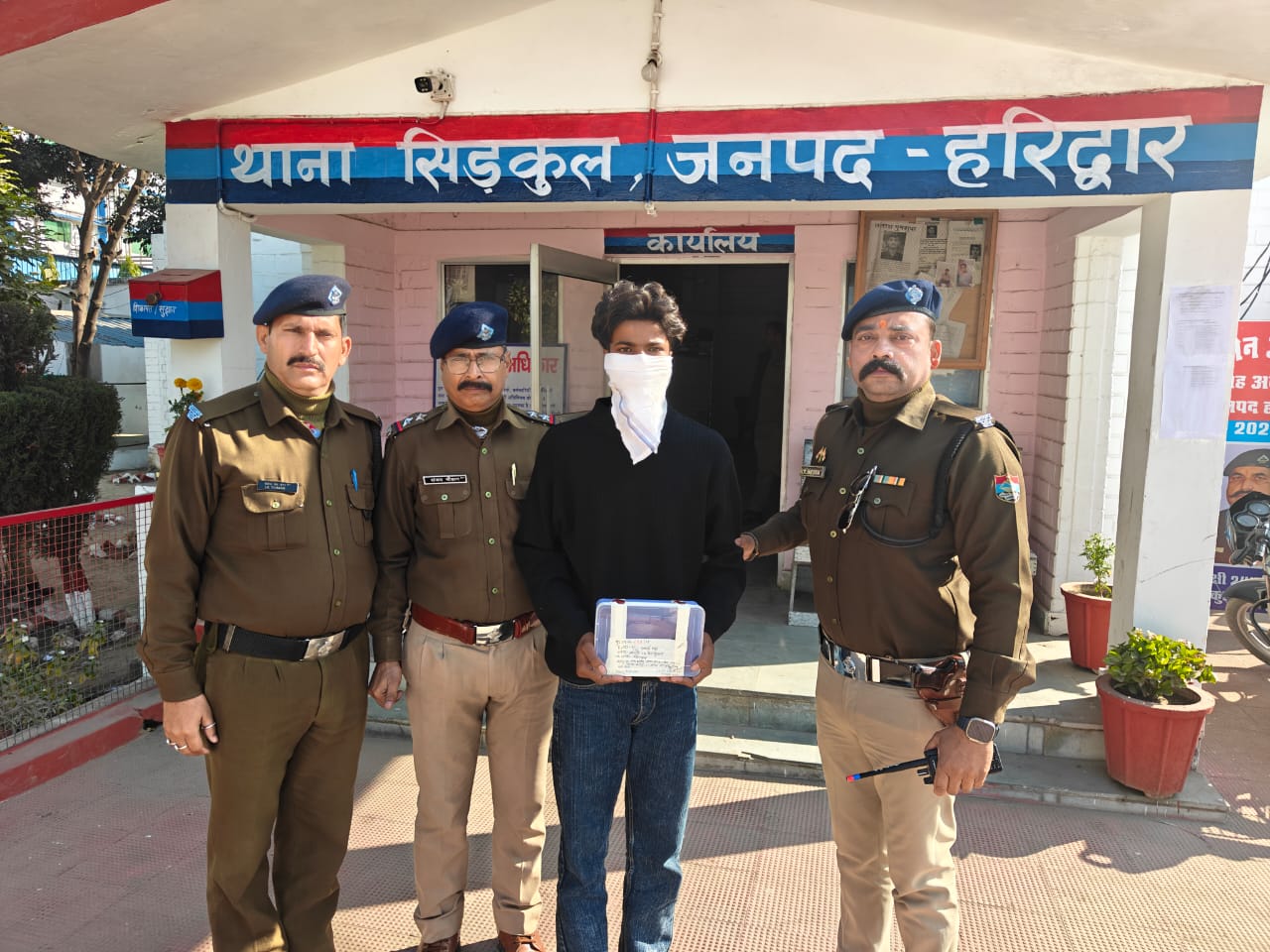 सिडकुल : सोशल मीडिया पर तमंचे के साथ रील बनाकर दबंगई दिखाने वाला युवक गिरफ्तार, अवैध हथियार बरामद